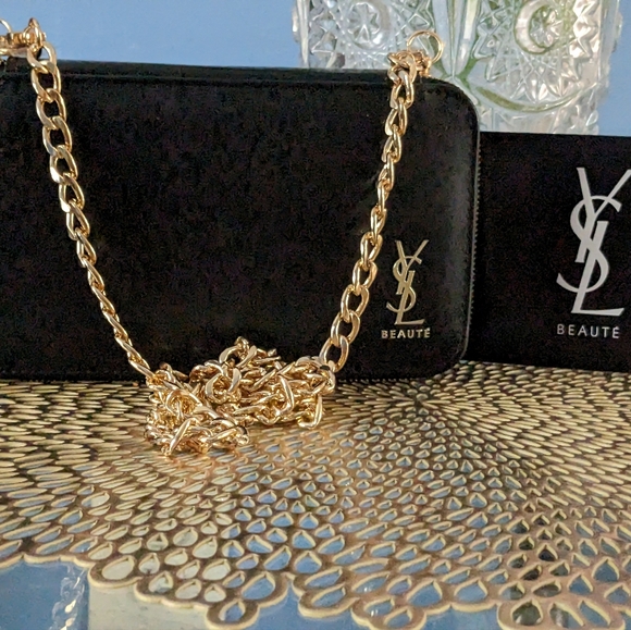 Yves Saint Laurent Handbags - Yves saint Laurent